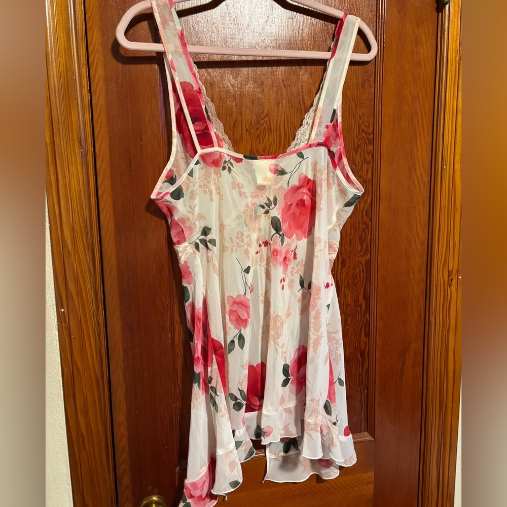 SECRET TREASURES Red Rose Floral Lace Chemise Womens Size Large - Picture 7 of 8